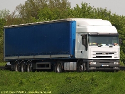 Iveco-EuroStar-440E42-weiss-blau-050506-01