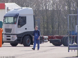 Iveco-Stralis-AS-260S43-weiss