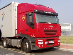 Iveco-Stralis-AS-440S43-rot-ESP