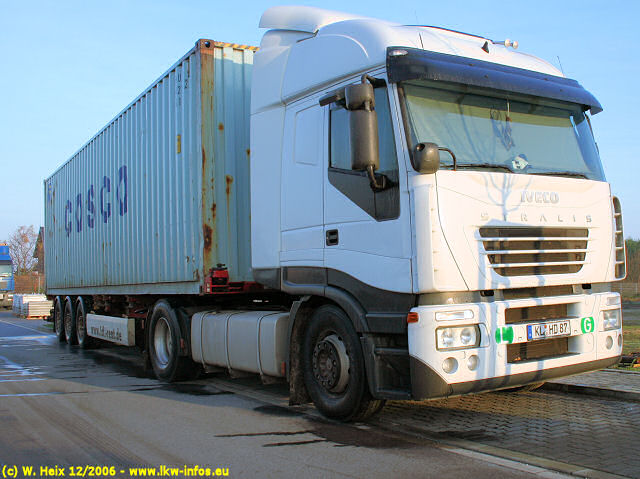 Iveco-Stralis-AS-Cosco-101206-01.jpg - Iveco Stralis AS