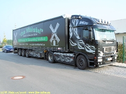 Iveco-Stralis-AS-Boettcher-151006-02