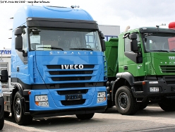Iveco-Stralis-AS-II-440-S-42-blau-300807-03