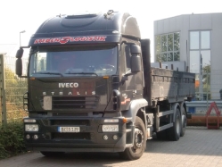 Iveco-Stralis-AT-260-S-42-STeden-DS-030110-01