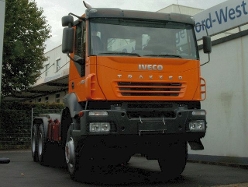 Iveco-Trakker-260-T-38-orange-Scholz-010506-01