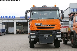 Iveco-Trakker-II-190-T-33-4x4-orange-160609-01