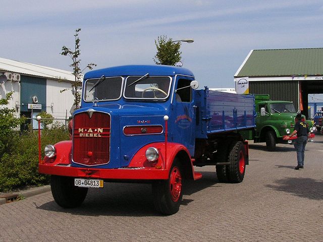 MAN-515-blau-rot-Koster-141104-1.jpg - MAN 515Aaldert Koster