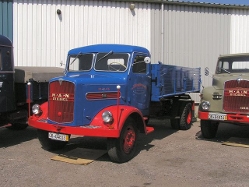 MAN-515-blau-rot-Koster-141104-2