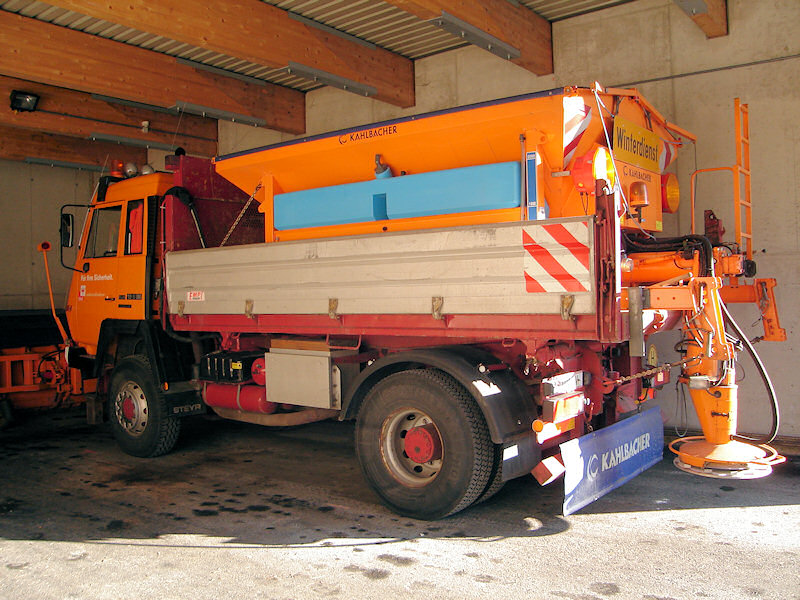 Steyr-19-S-32-4x4-orange-Kdijkers-101208-05.jpg - Steyr 19 S 32 4x4 - Foto: Koen Dijkers