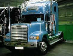 Freightliner-FLD-120-SZM-blau-Rolf-250204-1