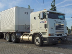 Freightliner-Holz-120904-1