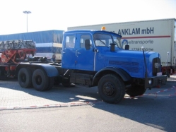 Kaelble-KDV-12-Z-6-blau-Eischer-020905-01