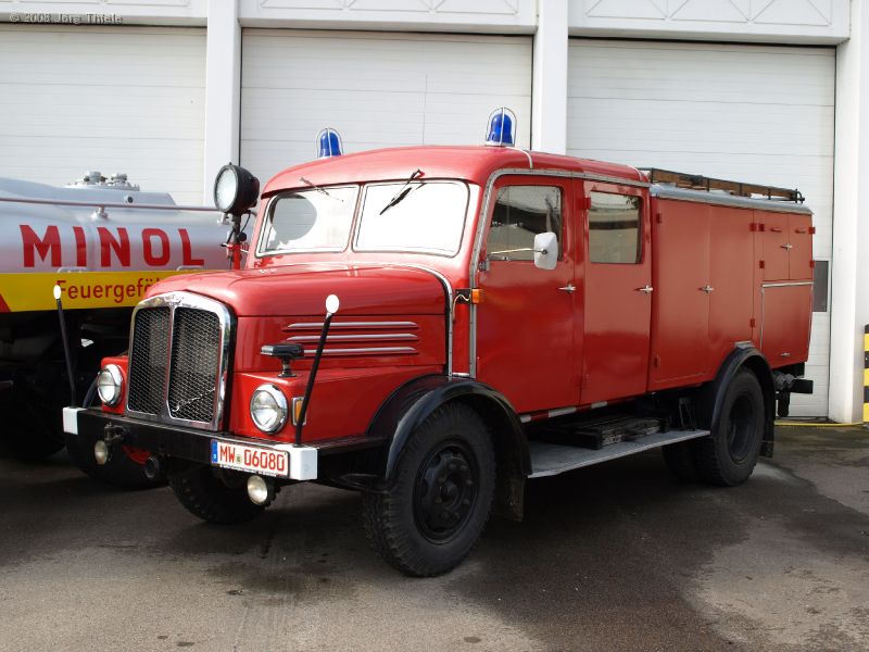 IFA-S4000-Feuerwehr-JThiele-010508.JPG