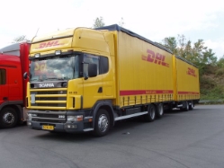Scania-114-L-380-DHL-Holz-100805-01