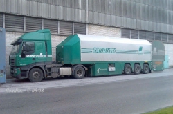 Iveco-Stralis-AS-440-S-48-Lannutti-Brock-220209-01
