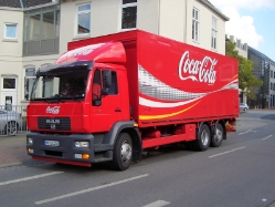 MAN-LE-20280-Coca-Cola-Behn-020208-01