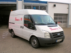 Ford-Transit-JUH-Kleinrensing-310110-01