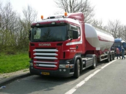 Scania-R-420-Rouwmaat-Kellers-050506-02