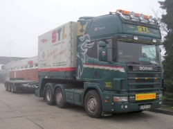 Scania-164-L-580-Tieflader-STL-Reck-030404-1