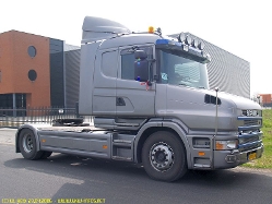 084-Scania-114-L-380-silber-230406-01