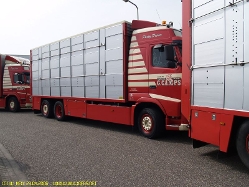 305-Volvo-FH12-Camps-230406-01