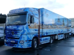 MB-Actros-MP2-Brand-Koeln-Truck-Schimana-020305-03