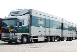 Scania-124-L-420-Cargoboss-vMelzen-080607-01