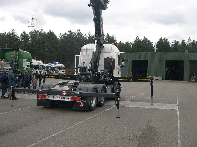 Scania-R-420-Cox-Habraken-041206-03.jpg
