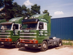 Scania-113-M-360-Cox-Habraken-041206-01