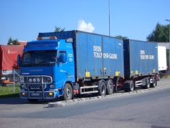 Volvo-FH12-460-DFDS-Stober-271204-02