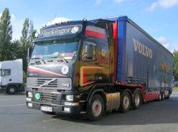 Volvo-FH12-420-Fluckinger-Willann-221004-2