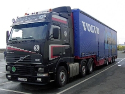 Volvo-FH12-460-Fluckinger-Doerrer-081204-3