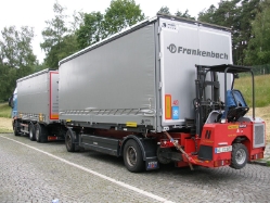 Iveco-Stralis-AS-Frankenbach-Holz-250609-03