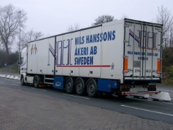 Scania-124-L-420-Hansson-Willann-131204-2