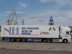 Scania-R420-Nils-Hansson-Schlottmann-260609-02