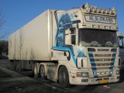 Scania-164-L-580-Hovotrans-Wihlborg-221105-02