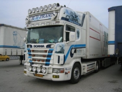 Scania-164-L-Hovotrans-Boeder-090806-04
