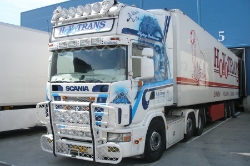 Scania-R-Hovotrans-Holz-110810-03