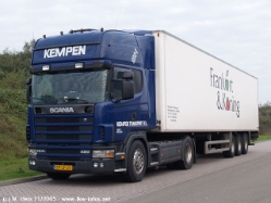 Scania-124-L-420-Kempen-131105-01