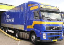 Volvo-FH12-420-Maas-Wolters-281206-02