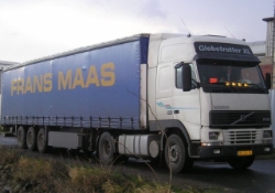 Volvo-FH16-520-Maas-AWolters-261205-01