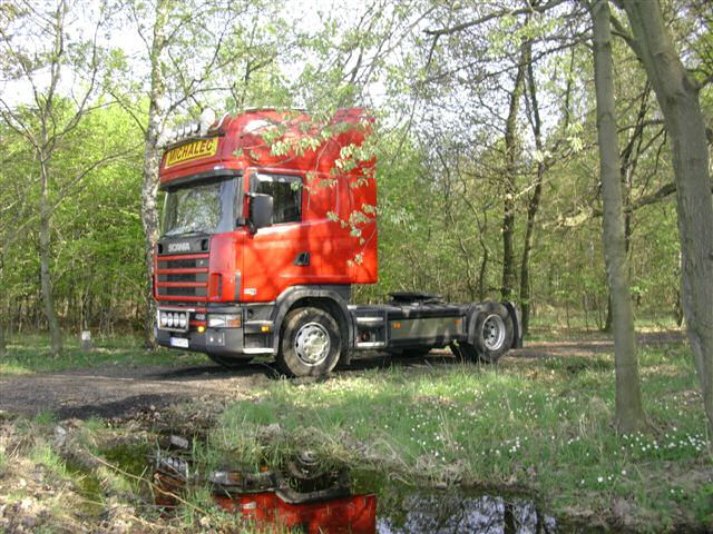 Scania-124-L-420-Michalec-110806-02.jpg