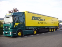 MB-Actros-MP2-Holz-231004-1