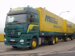 MB-Actros-MP2-Michel-Holz-011005-01