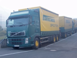 Volvo-FH12-420-Michel-Holz-181105-01