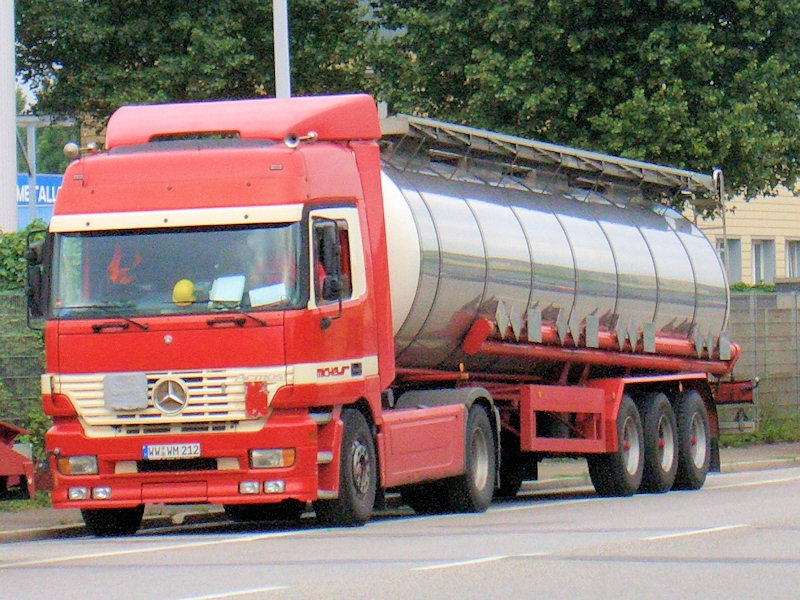 MB-Actros-Michels-DS-310808-01.jpg - Trucker Jack