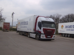 Iveco-Stralis-AS-II-Mobydick-GH-270910-07
