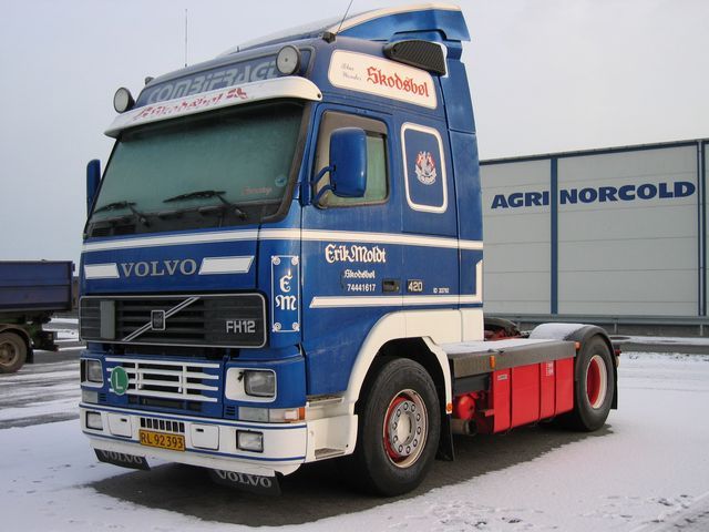 Volvo-FH12-420-Kaste-Moldt-270105-02.jpg - H. Kaste