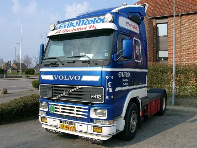 Volvo-FH12-420-Moldt-blau-Willann-040504-2.jpg - Michael Willann