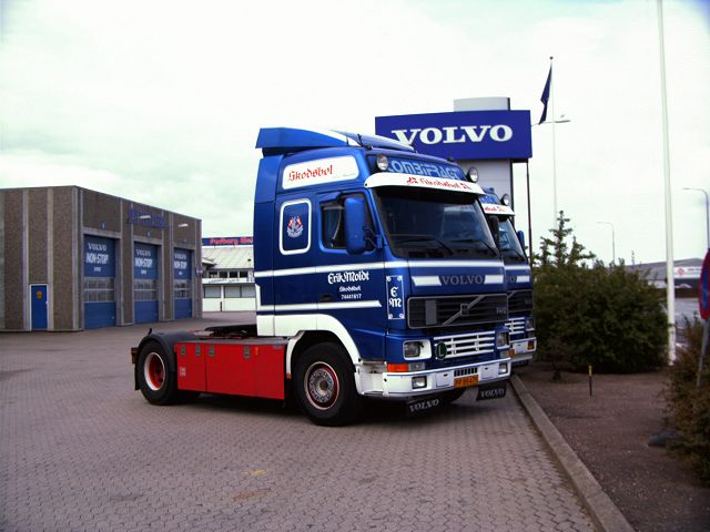 Volvo-FH12-Moldt-blau-Wittenburg-200904-1.jpg - Bernd Wittenburg