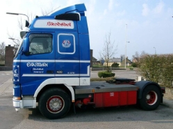 Volvo-FH12-420-Moldt-blau-Willann-040504-1